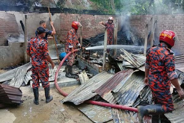 ক্রাইম; দর্পন; ক্রাইম দর্পন; crime; crimedorpon; crimedarpan; dorpon; darpan; The Weekly Crime Dorpon; the weekly crime darpan; crimedorpon.com;
